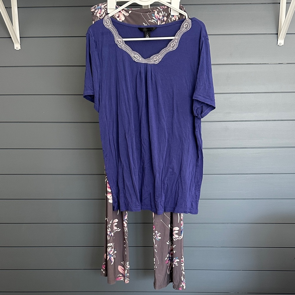 Ambrielle Chic Women's Purple Sleepwear Set
